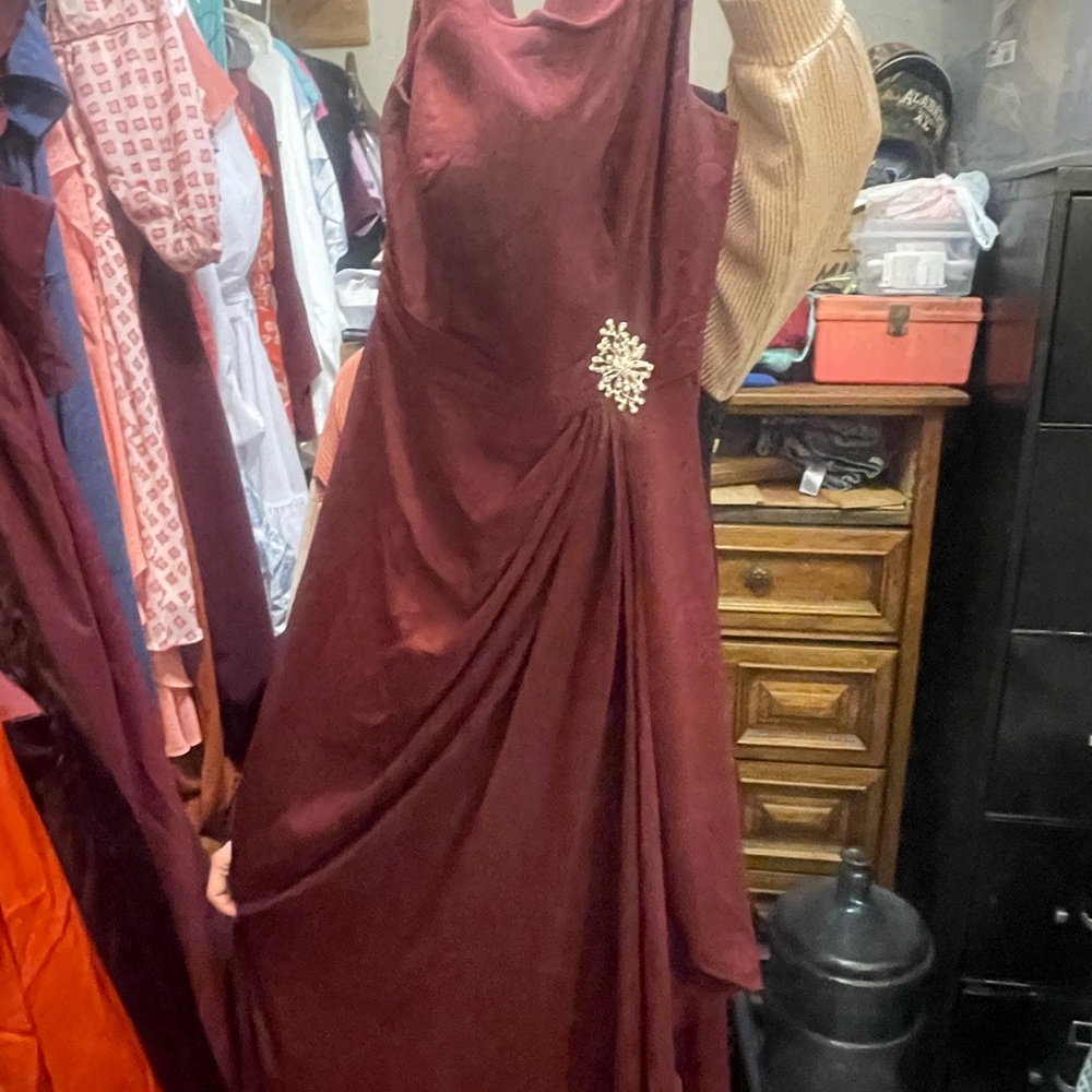 Elegant Burgundy Evening Gown